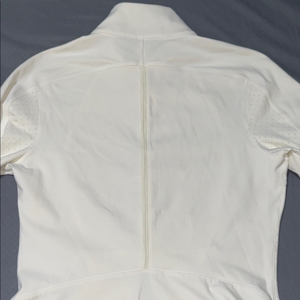 Lululemon Sleek Essentials Jacket
Cream/White size 8 - Picture 14 of 17